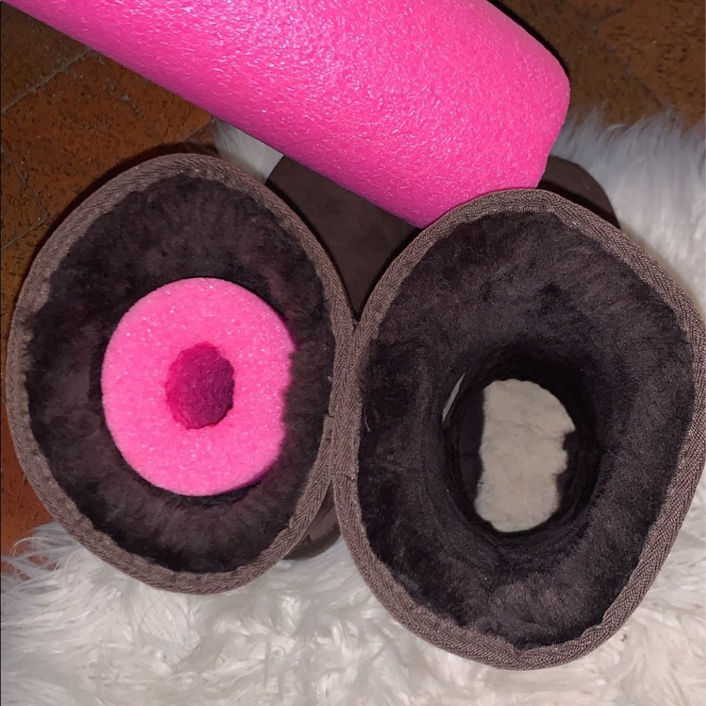 Chocolate UGG boots- Classic tall II Boots - Picture 3 of 5